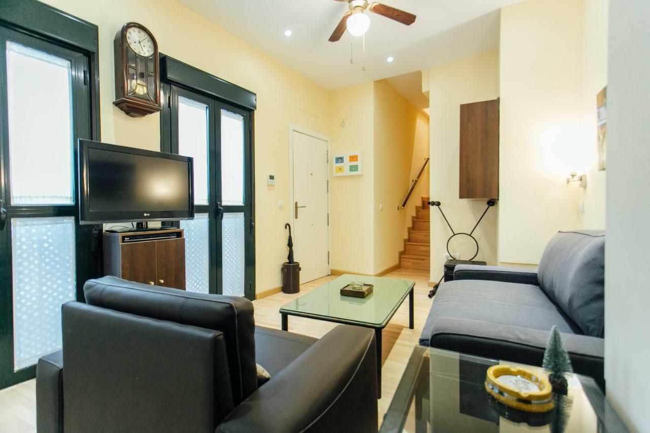 Bright Duplex W/ Terrace Appartement Sevilla Buitenkant foto